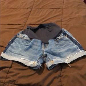 Maternity shorts